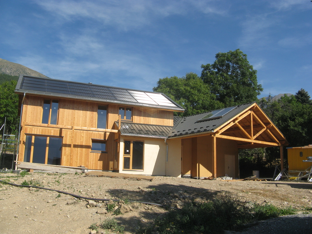 Une Maison paille à énergie positive