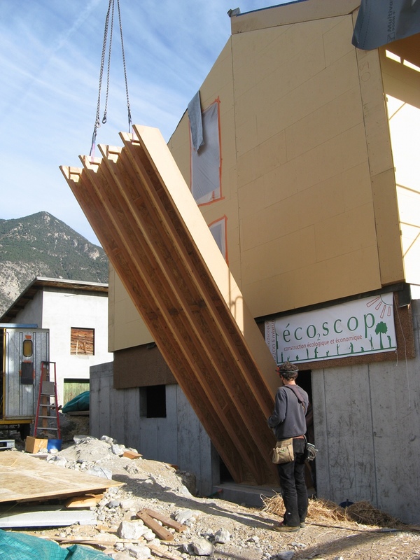 Sortie du dernier caisson de toiture de son "lieu de fabrication" !