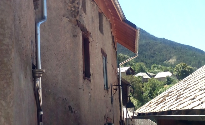 Gouttières et descentes